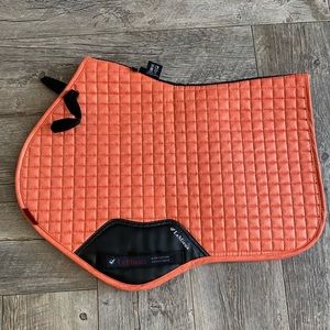 LeMieux ProSport Suede Close Contact Saddle Pad & Womens LeMieux Base Layer